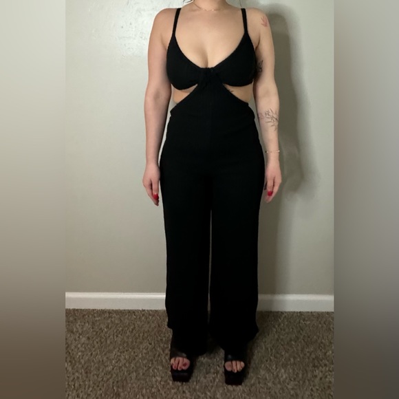 Jumpsuit - Picture 3 of 4